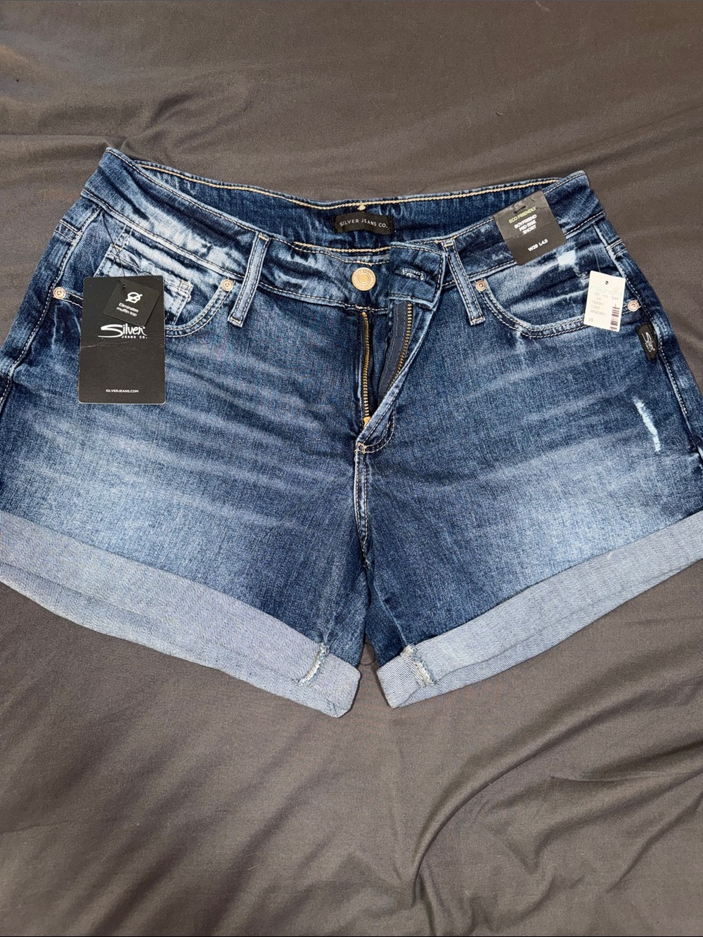 Silver Jeans Co Shorts size 29, 4.5” long NWT